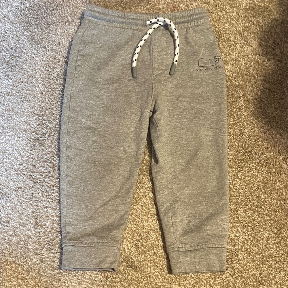 Vineyard Vines kids performance gray sweatpants, size 2T unisex